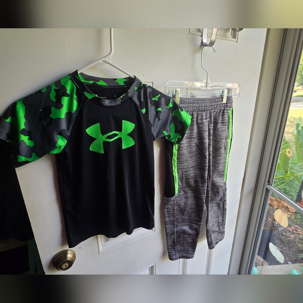 Under Armour Gray and Green Kids Set - Picture 7 of 9